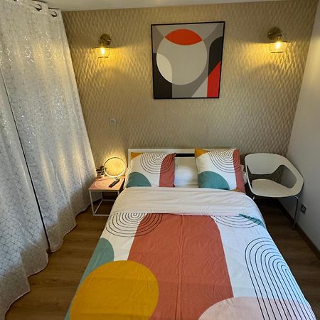 Chambre Privee/Climatisee+Tv /Petit Dejeuner Inclu/Tout Confort Nevers Exterior foto