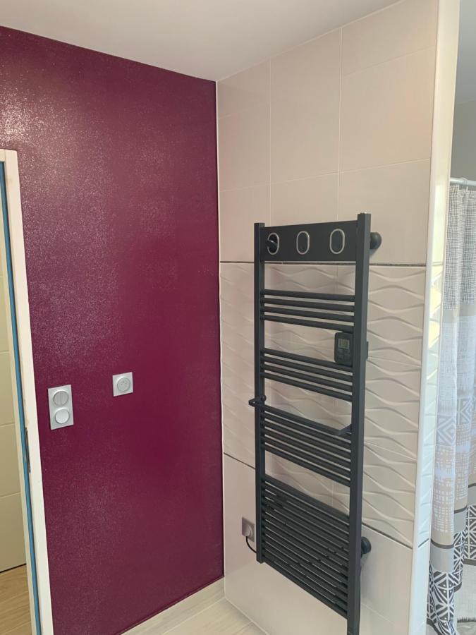 Chambre Privee/Climatisee+Tv /Petit Dejeuner Inclu/Tout Confort Nevers Exterior foto